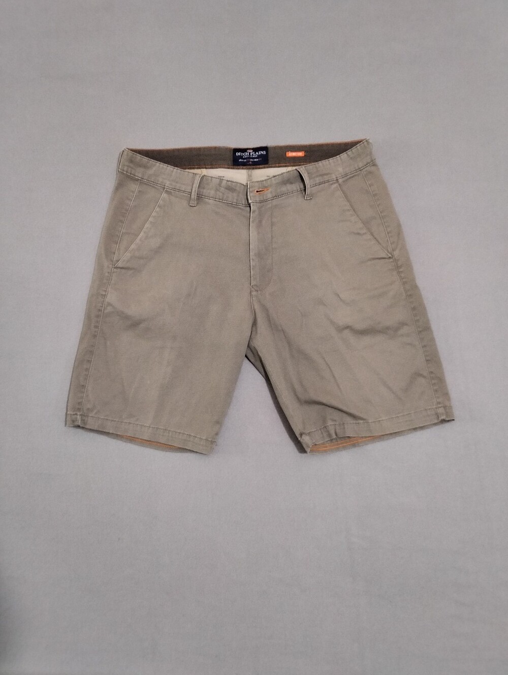Ditch Plains Men's Stretch Khaki 8.5" Inseam Flat Front Casual Shorts Pre-owned